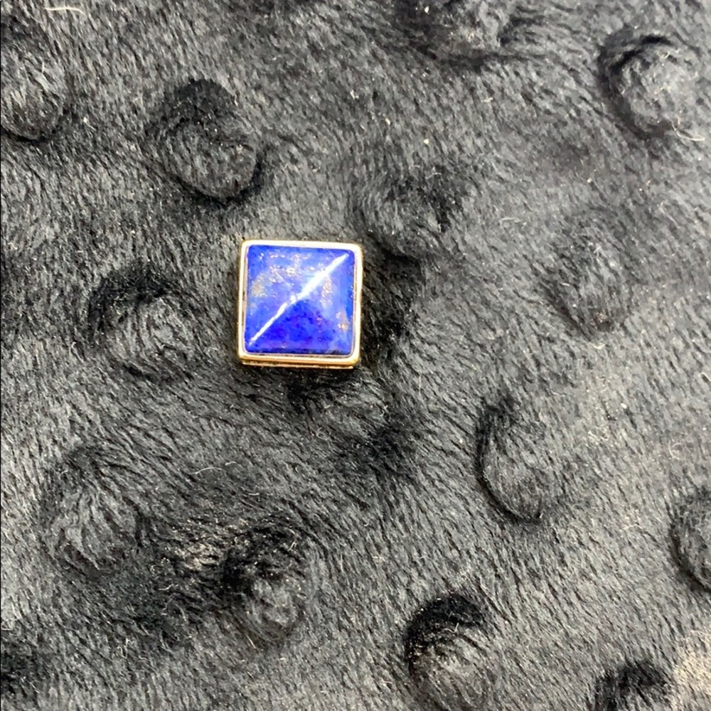 Keep collective stone blue